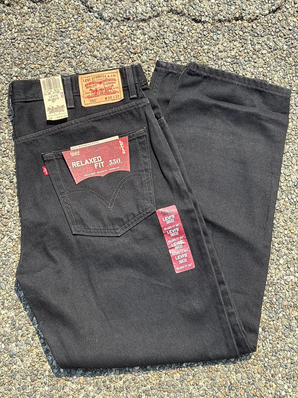 Y2K Levi’s 550 Relaxed Tapered Leg Black Jeans 38 X 32 NWT Deadstock